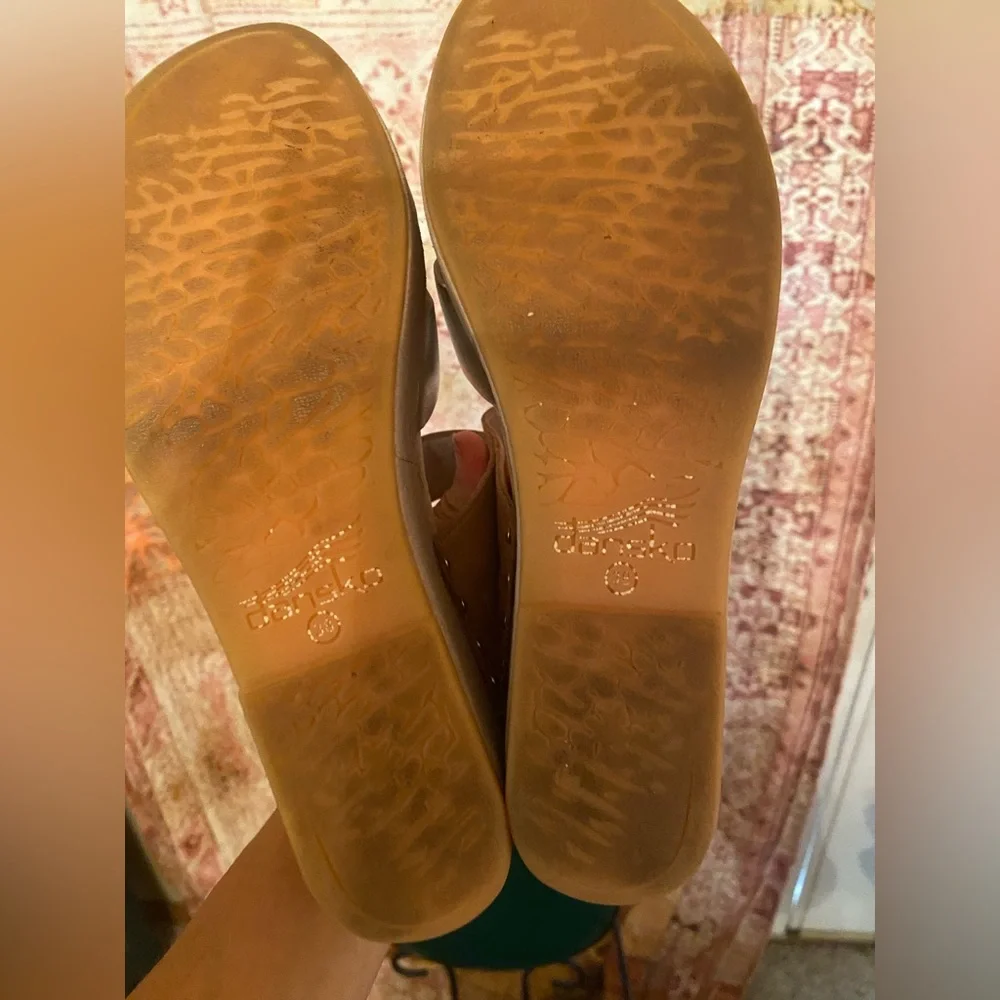 Dansko gold sandals Leather Stasia size 38 wedge platform Shoes - Picture 3 of 4